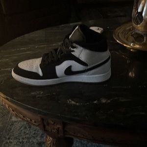 air jordan 1 mids